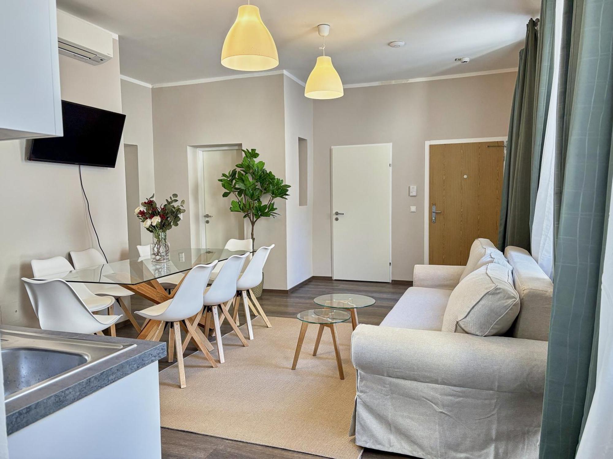 Balkon I Close To S-bahn I 5 Minutes To Mall Apartment Wien