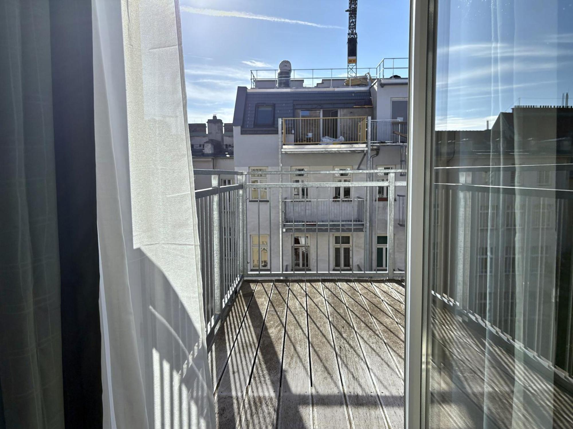 Balkon I Close To S-bahn I 5 Minutes To Mall Apartment *