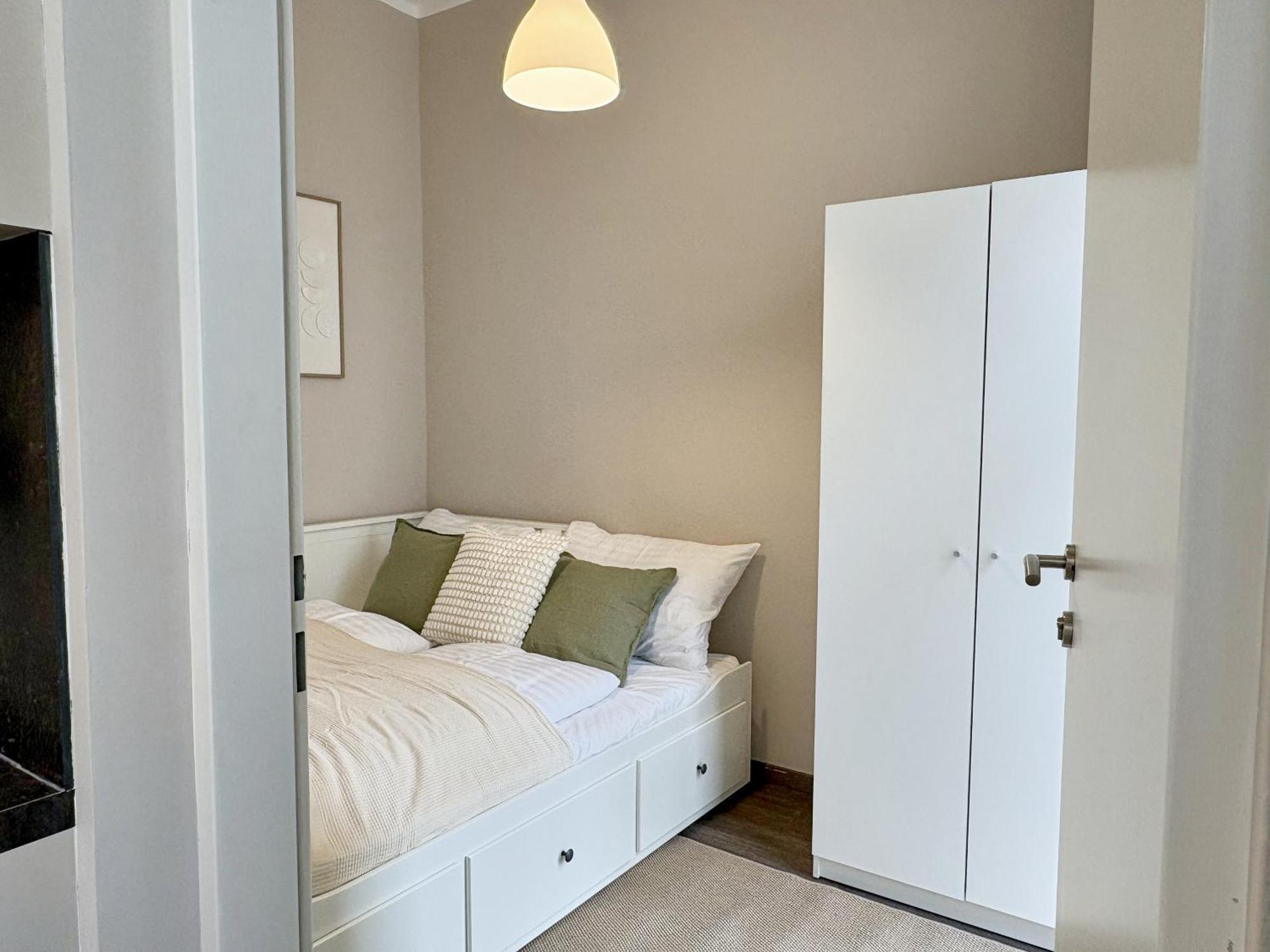 Balkon I Close To S-bahn I 5 Minutes To Mall Apartment *