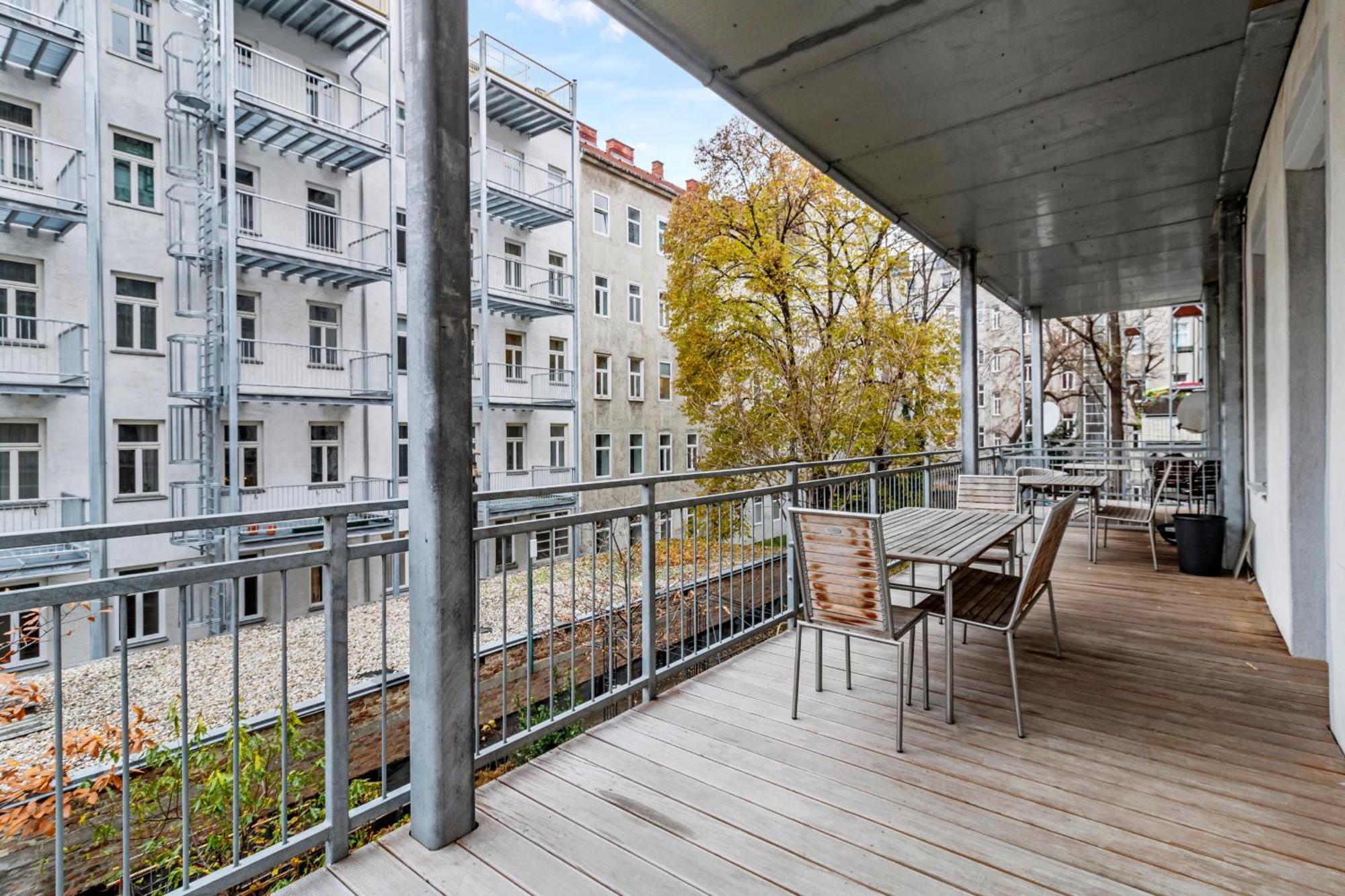Apartment Balkon I Close To S-bahn I 5 Minutes To Mall