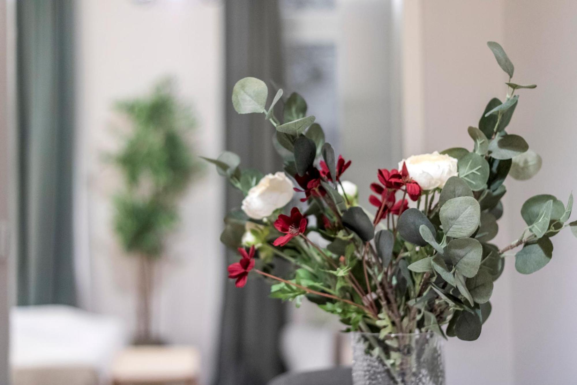 Apartment Balkon I Close To S-bahn I 5 Minutes To Mall